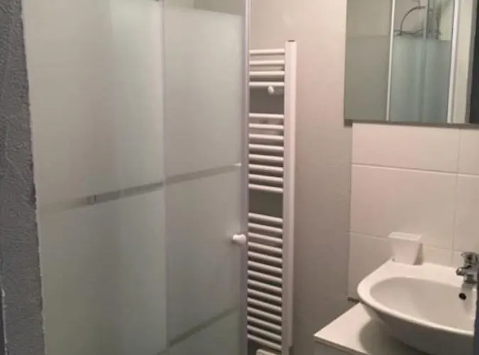 Au Chevet Des Canaux De * Verdun-sur-Meuse